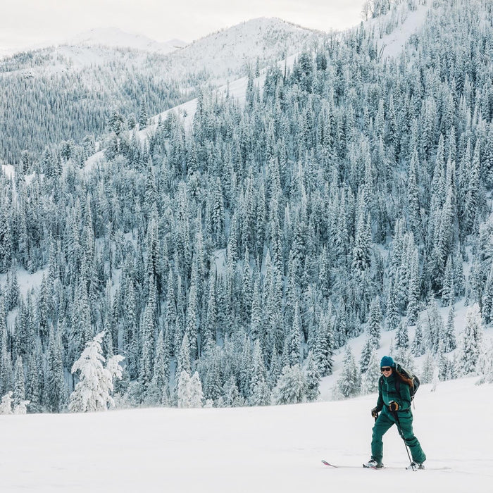 Icelantic Nomad vs Pioneer: Which Ski Is Right for You? The 25/26 comparison