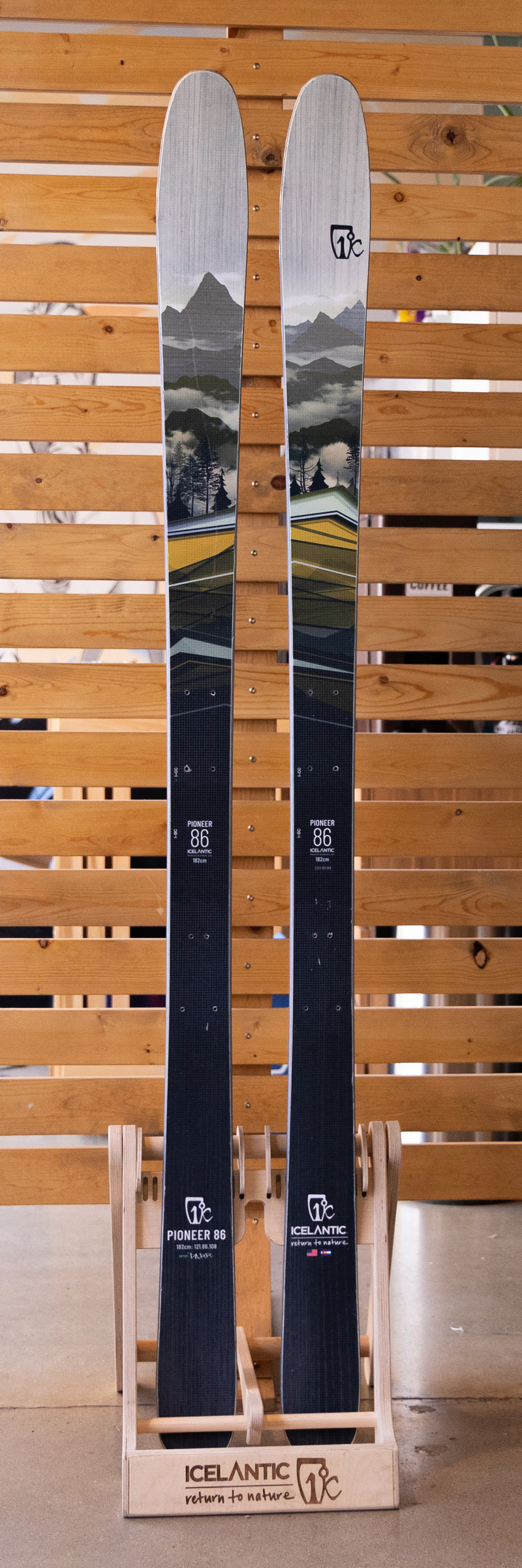 22/23 Pioneer 86 Used Demo — Icelantic Skis